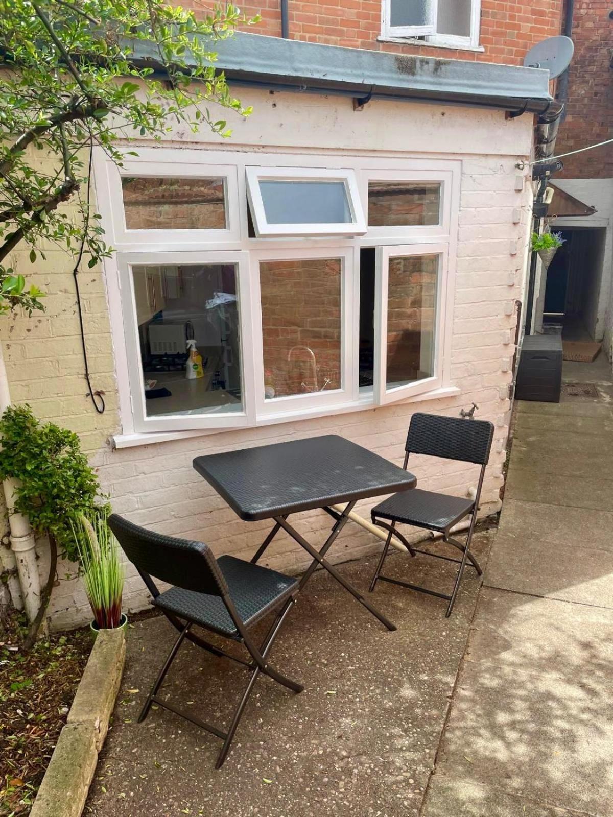 Town Centre Apartment Perfect Location With On-Street Parking Stratford-upon-Avon Chambre photo